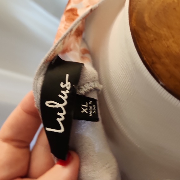 Cleanout Sale!! 🔥🔥 Dropped Prices!Lulu's xl dress, lite teal/green base color - Picture 4 of 5